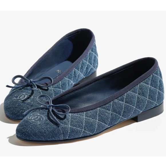 CHANEL Shoes - Chanel 26P Washed Denim Blue Quilted CC Logo Bow Tie Ballet Ballerina Flat 37.5